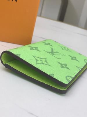 wholesale quality louis vuitton wallets 30301 multiple green