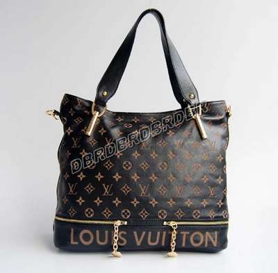 Louis Vuitton M95826 monogram black