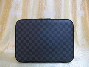 Louis Vuitton N58026 black