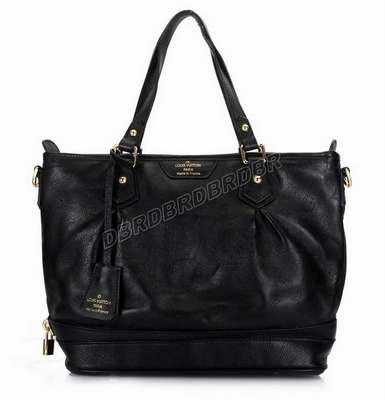 Louis Vuitton M93176 black