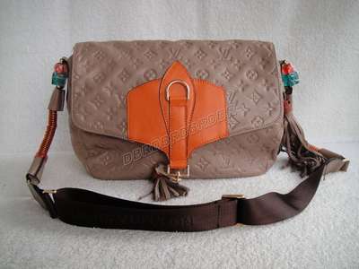 Discount Louis Vuitton Handbags Leather M95381 kaq Wholesale