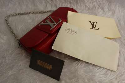 discount louis vuitton handbags sobe m93727 red wholesale