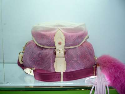 Louis Vuitton M40412 pink