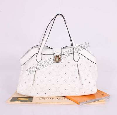 Louis Vuitton M97061 white