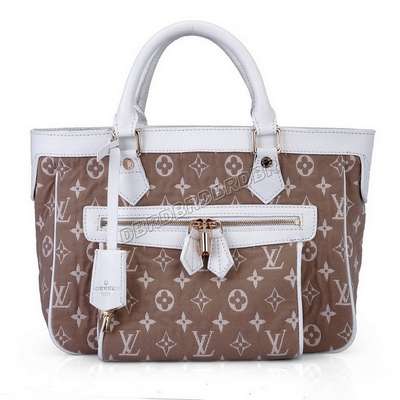 Louis Vuitton M93496 white