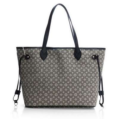 Louis Vuitton M40514 gray