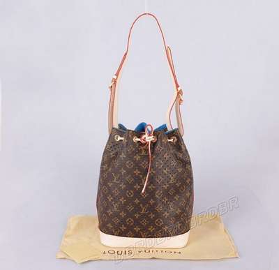 Louis Vuitton M94074 blue